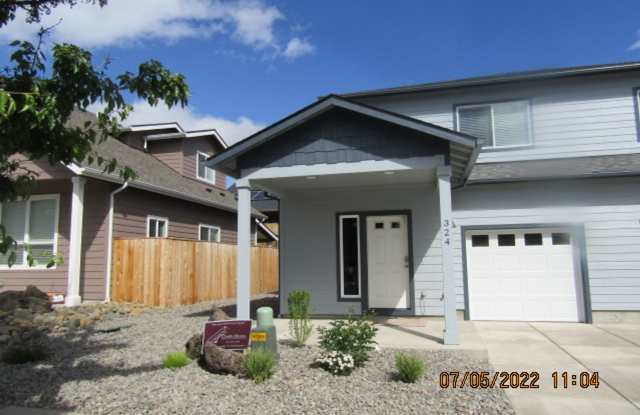 Beautiful Newer 3 bedrooms 2.5 Bathrooms Home in Talent OR Gallery 1