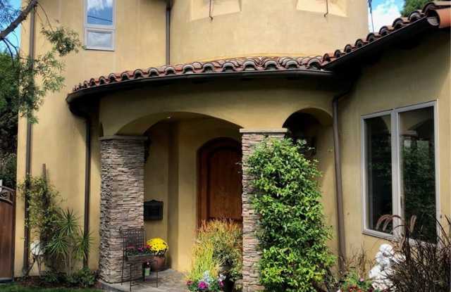 561 33rd Street - 561 33rd Street, Manhattan Beach, CA 90266
