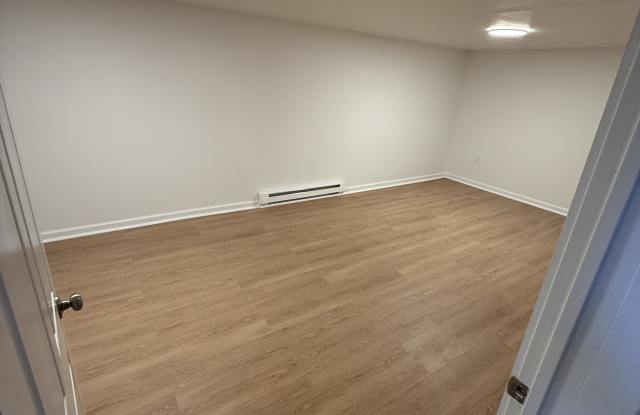 27 Alpine Drive - 27 Alpine Drive, Hartford County, CT 06013