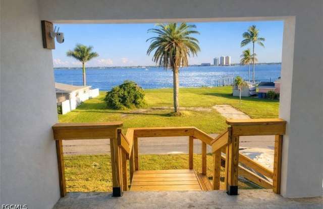 360 E North Shore Drive Gallery 2