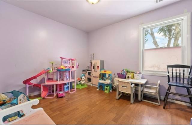 1024 East Blancke Street photos photos