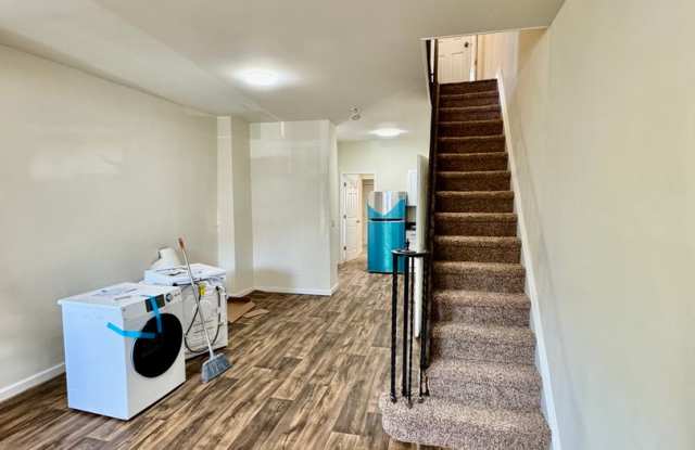 Spacious 4-Bedroom Home with Central Air and In-Unit Laundry photos photos
