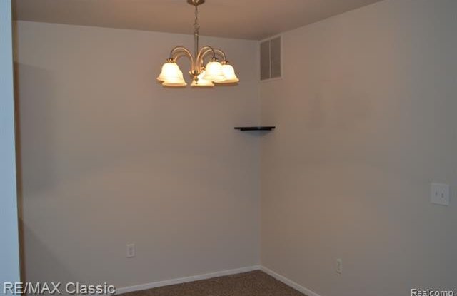 24050 MIDDLEBELT Road Gallery 3
