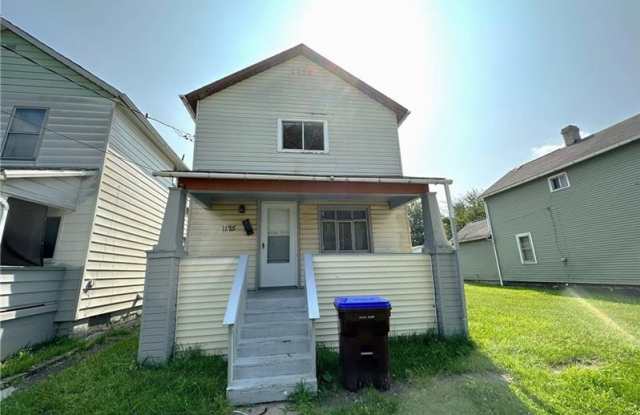 1125 Hamilton Ave - 1125 Hamilton Avenue, Farrell, PA 16121