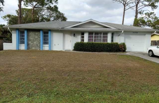 ***VACATION / SHORT TERM RENTAL*** - 20362 Emerald Avenue, Port Charlotte, FL 33952