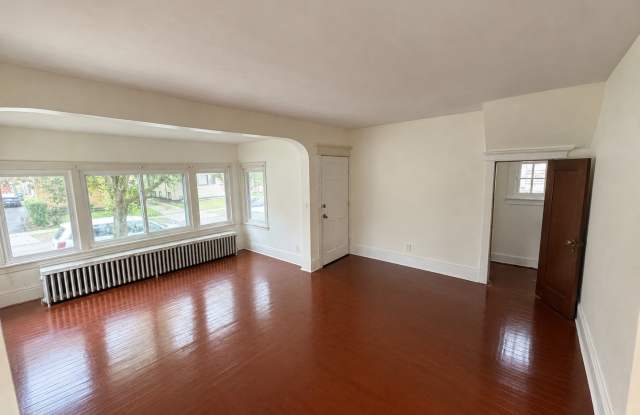 42 Poultney Avenue Gallery 1