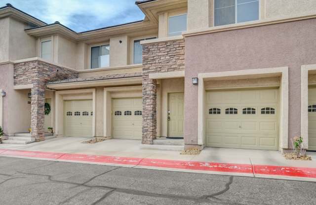 Gated Summerlin Condo Next to TPC Las Vegas – Newly Updated & Move-In Ready Gallery 3