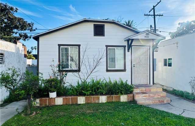 3528 W 59th Place photos photos