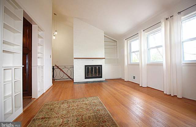 7608 GRANADA DRIVE Gallery 4