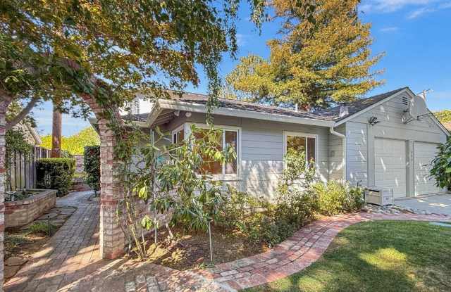 527 Hilbar LN photos photos