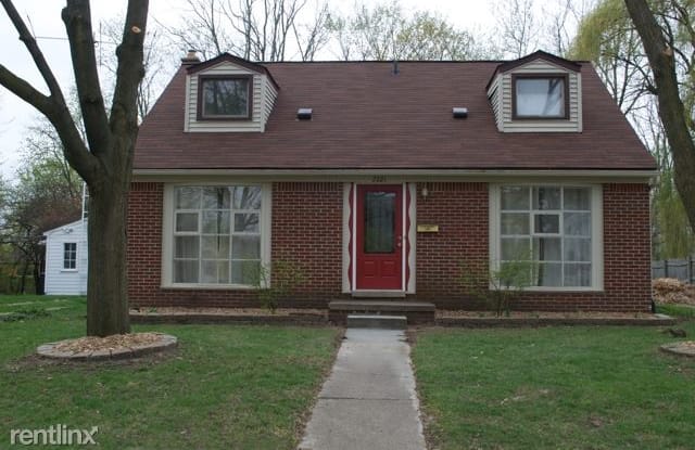 2221 Walter Dr - 2221 Walter Drive, Ann Arbor, MI 48103