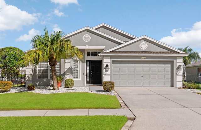 7619 CRESCENT PALM Drive Gallery 1