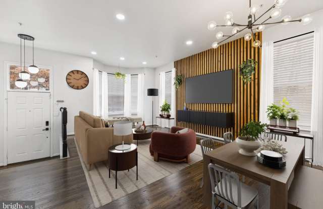 10111 TULIP TREE DR - 10111 Tulip Tree Drive, Lake Arbor, MD 20721