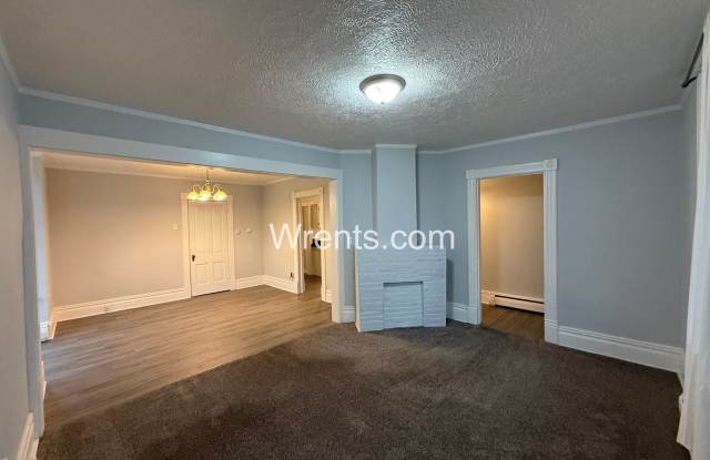 Half Off First Month's Rent Move in Special!! Perry District - 3 Bed/1 Bath Home photos photos