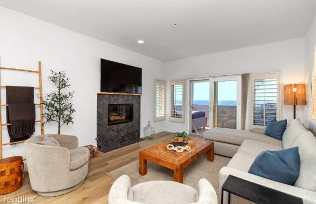 111 Sequoia Ave., APT H H - 111 Sequoia Avenue, Carlsbad, CA 92008