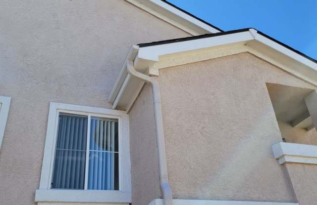 3735 Strawberry Field Grove #G - 2 Bed /2 Bath /1 Car Garage Gallery 4
