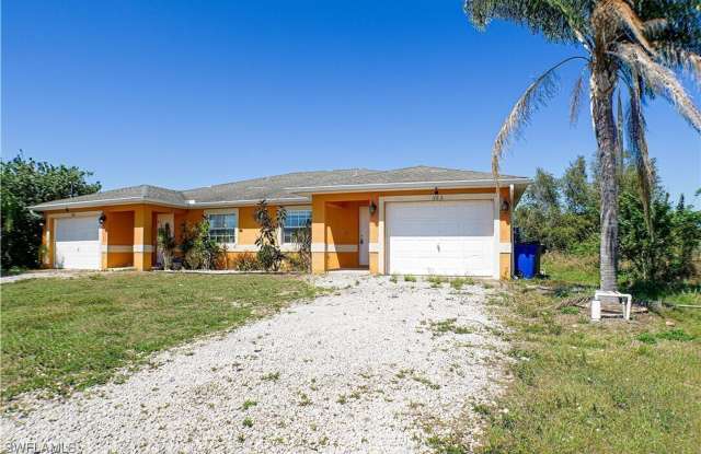 3/2 Duplex in Lehigh photos photos