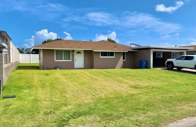 Charming 3 Bedroom / 2 Bath House in Kahului! - 152 Alehela Street, Kahului, HI 96732