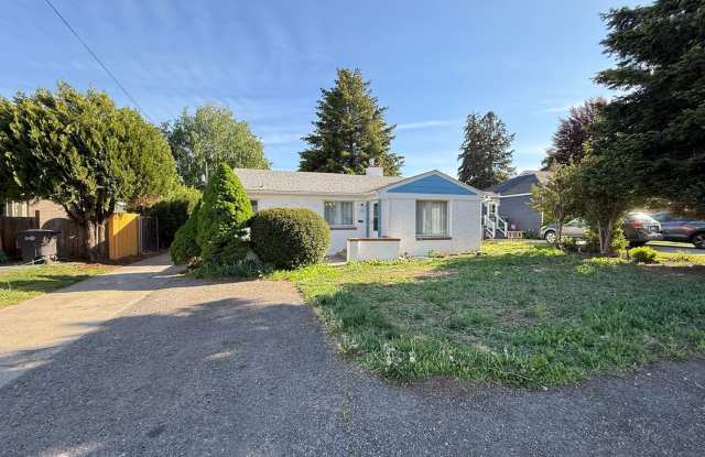 Now Available: 3BR/2BA Home in Great Neighborhood! photos photos
