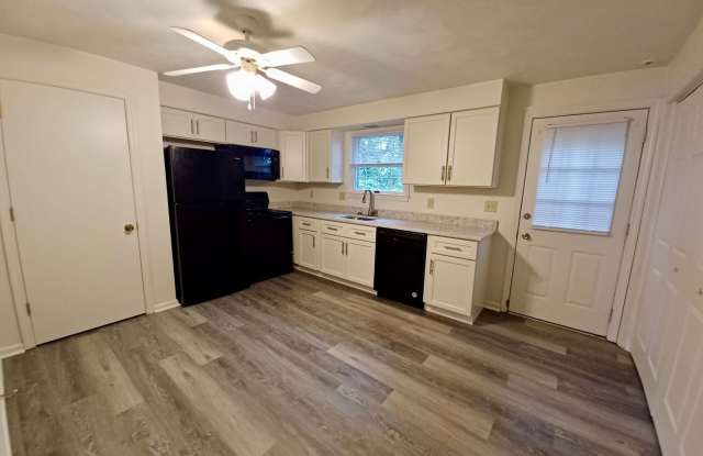 NEWLY UPDATED Two Bedroom Townhouse! Amazing Latrobe Location!! Call Today to Schedule a Showing! photos photos