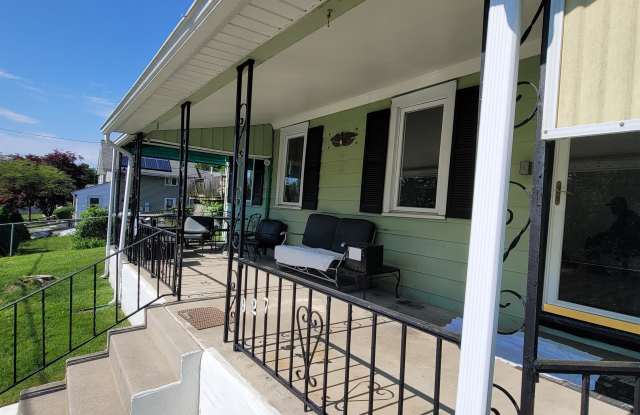 927 Mount Pleasant Avenue Gallery 2