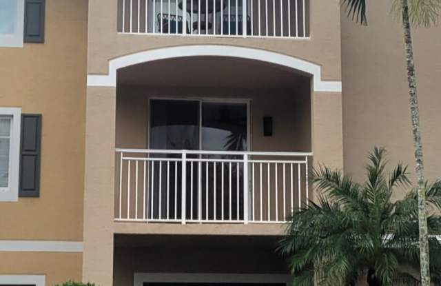 6418 EMERALD DUNES Drive Gallery 2
