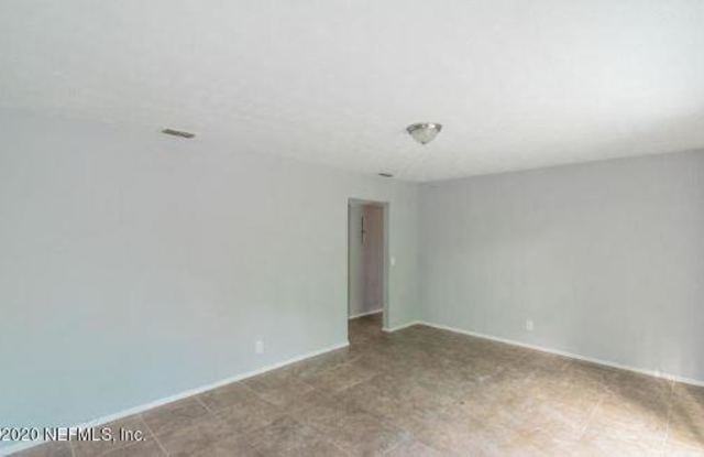 7129 EUDINE DR N Gallery 3