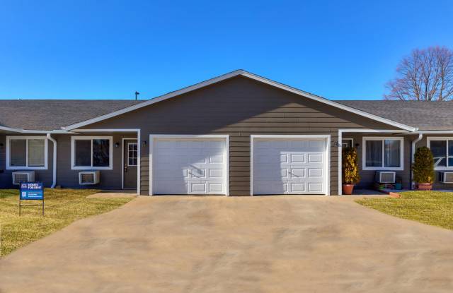 2 Bedroom, Single-story Townhomes for rent in Newton, IA photos photos 2 Bedroom, Single-story Townhomes for rent in Newton, IA photos photos