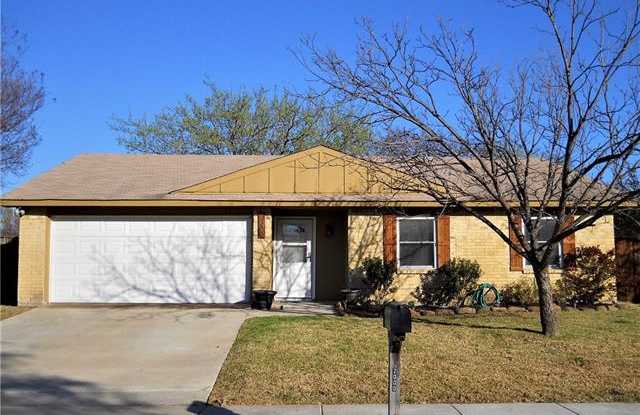 2000 Albert Road - 2000 Albert Road, Carrollton, TX 75007