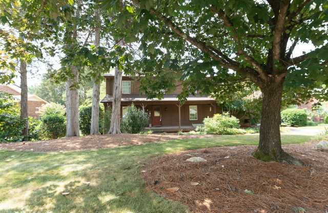 Immaculate 4 bedroom 3 bathroom home in Northwest Greensboro with 1 car garage/large fenced-in yard/storage shed Gallery 4