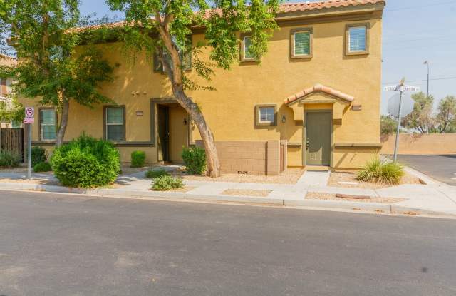 Welcome to Daravante, where this fully furnished 2-bedroom, 2-bathroom townhome! photos photos