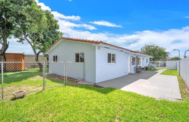 1255 NW 32nd Ct Gallery 1