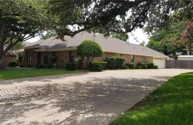 4633 Hillside Drive - 4633 Hillside Drive, North Richland Hills, TX 76180
