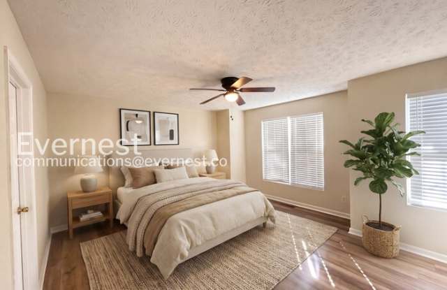 5589 Strathmoor Manor Circle Gallery 3