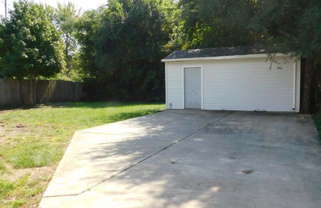 3 bed / 1 bath, charming single family home for $1400/month. $1400 deposit required. Gallery 1