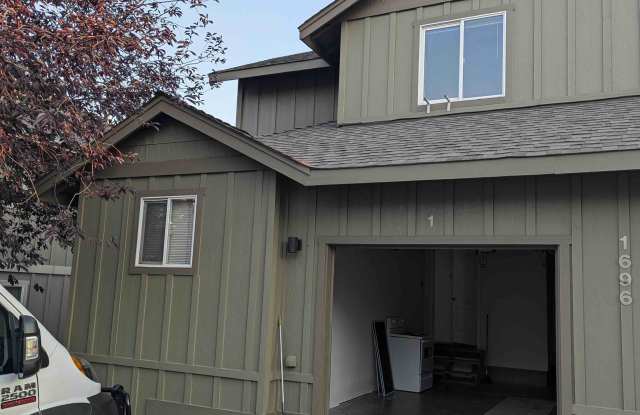 1696 Ne Lotus Dr. Gallery 4