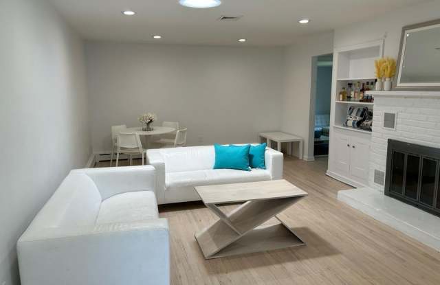 17 Palmer Avenue Gallery 2