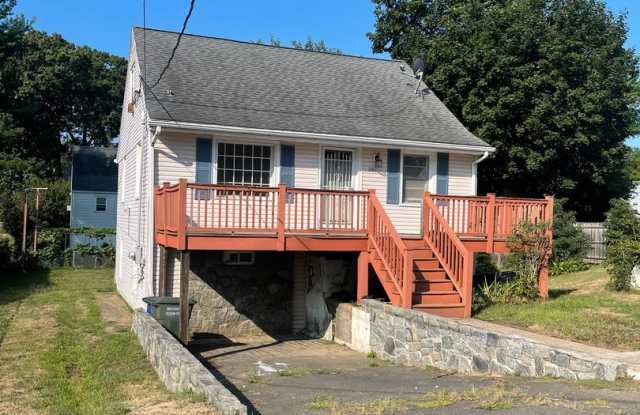 3 Bedroom, 1 Bath North End Single Family Home for Rent - Available Today! Gallery 3