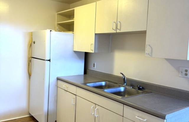 Highly Desirable Dowsett - Move-in Ready One Bedroom - Internet Included! photos photos