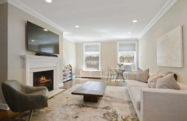 3100 North Sheridan Road Gallery 2