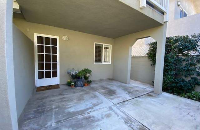 1055 Dover Lane - 1055 Dover Lane, Ventura, CA 93001