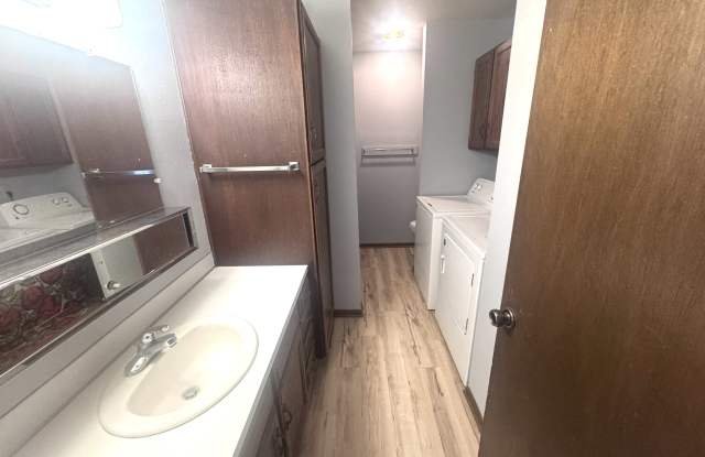 2737 Colonial Street - B Gallery 2