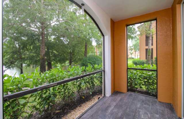 ** 1 BEDROOM\1 BATH UNFURNISHED 1ST FLOOR UNIT AVAILABLE FOR A LONG-TERM TENANT ** LAKE VIEW ** UPDATED UNIT ** THE RESERVE OF NAPLES GATED COMMUNITY ** Gallery 4
