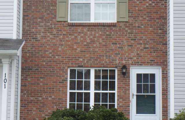 103 Spring Meadow Drive - 103 Spring Meadows Cir, Jacksonville, NC 28546