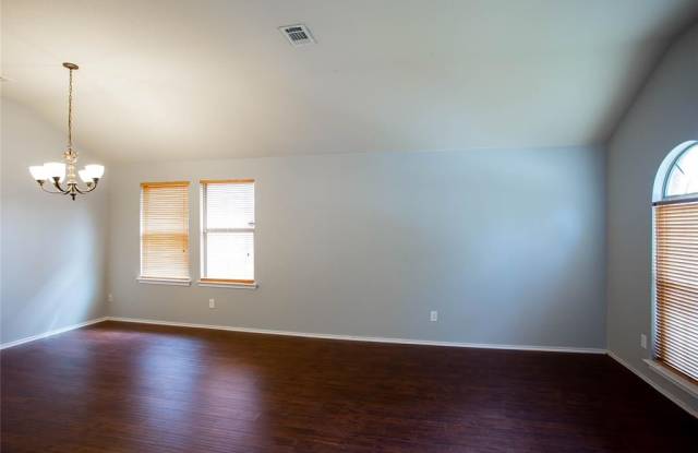 5480 Crestwood Drive Gallery 2