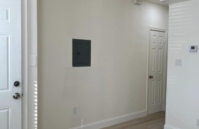 1144 OATES STREET NE Gallery 2