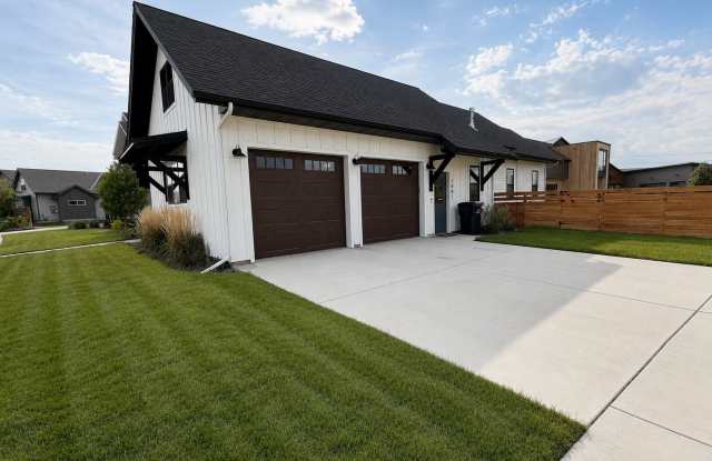 1801 Windrow Dr Gallery 2