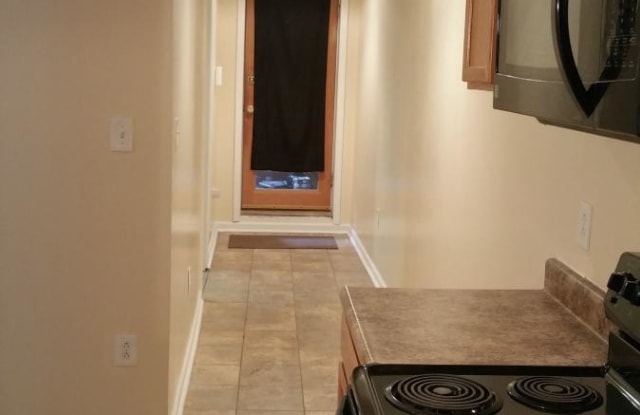 645 L STREET NE - 645 L Street Northeast, Washington, DC 20002
