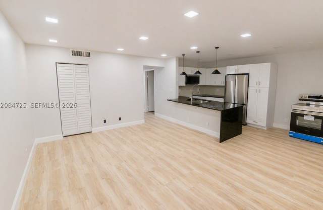 2100 Springdale Blvd photos photos