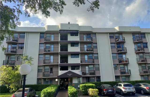 2701 Riverside Drive photos photos